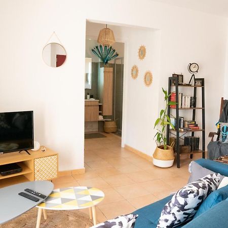 L'Ile Au Paon - Appartement T2 Avec Piscine Et Parking Les Abymes Ngoại thất bức ảnh