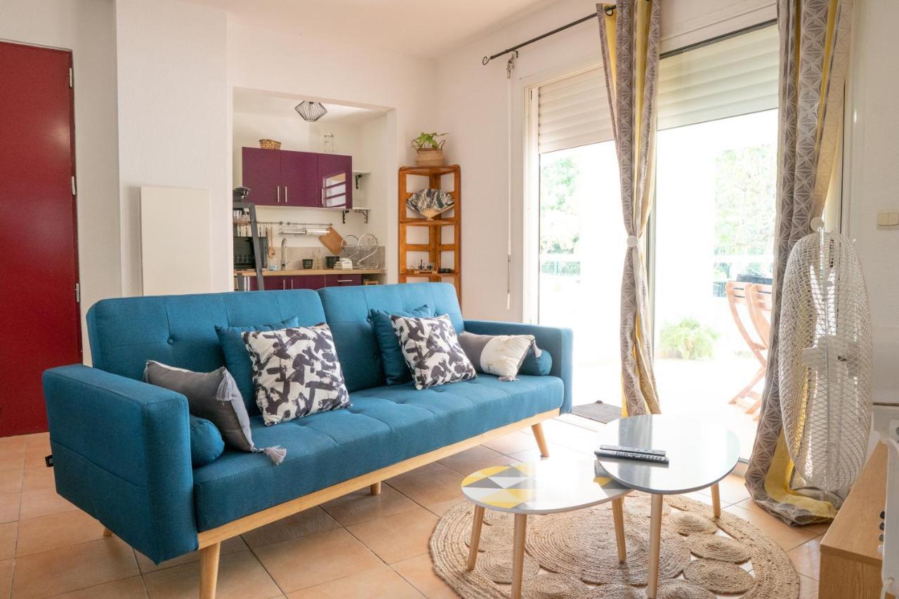 L'Ile Au Paon - Appartement T2 Avec Piscine Et Parking Les Abymes Ngoại thất bức ảnh